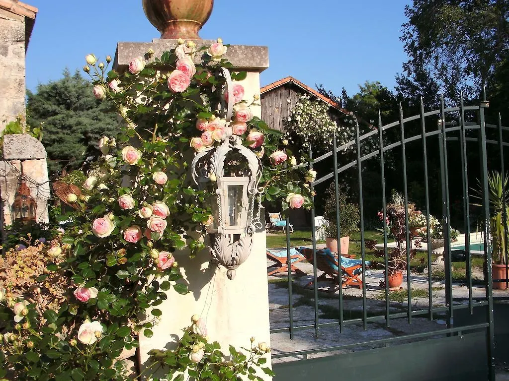 Le Presbytere En Provence Guest House Saint-Etienne-du-Gres