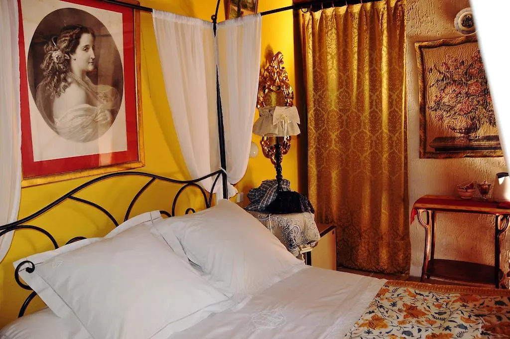 Le Presbytere En Provence Guest House Saint-Etienne-du-Gres 0*,  France