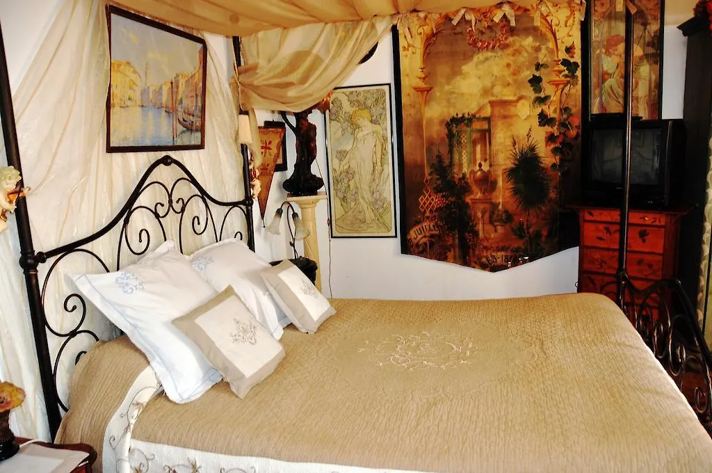 Le Presbytere En Provence Guest House Saint-Etienne-du-Gres